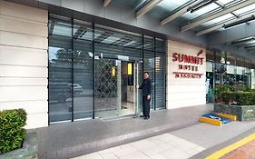 โรงแรมซัมมิท แมกโนเลีย